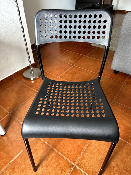 Dining table with 4 seater