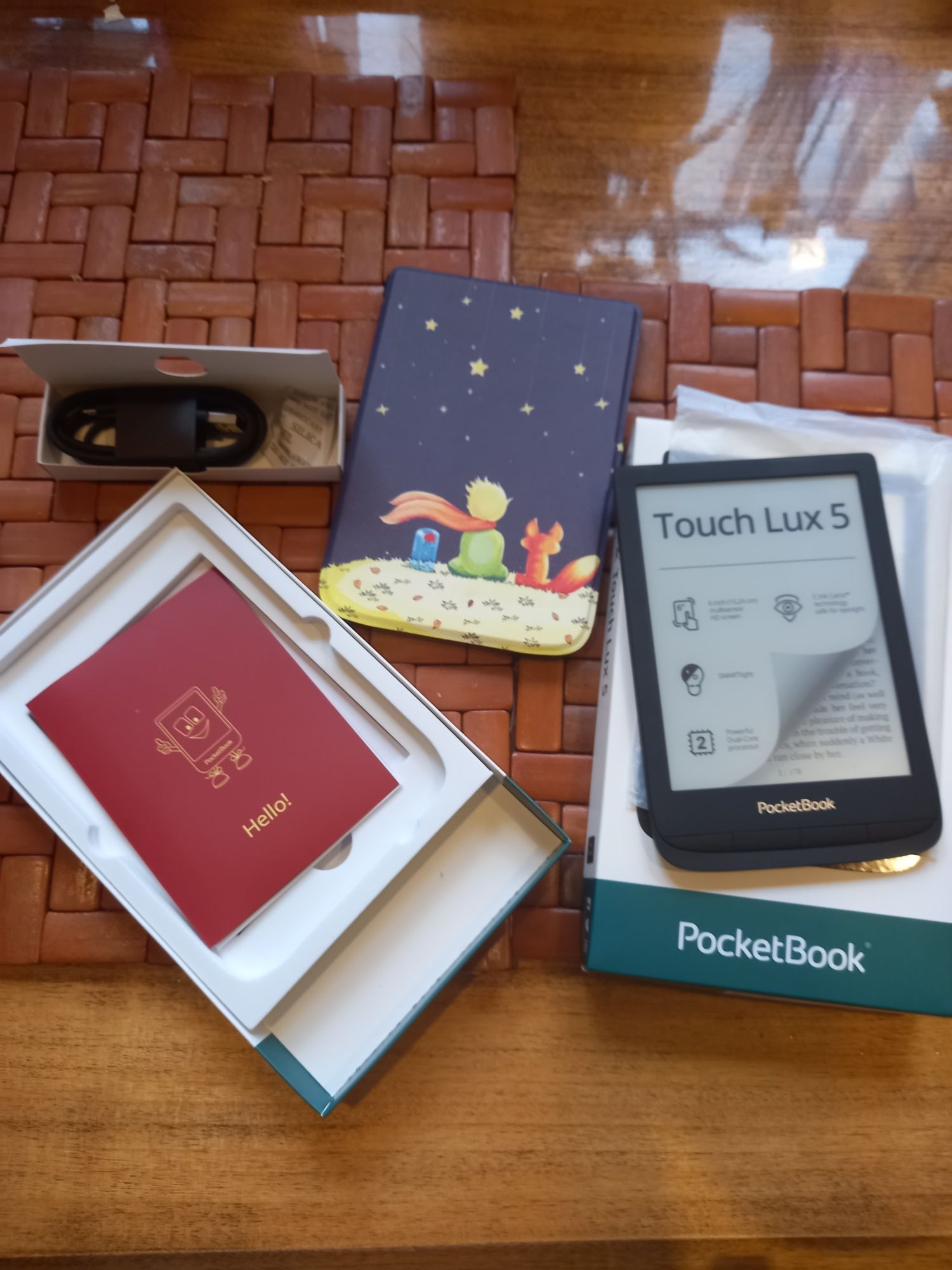 Pocketbook touch lux 5 jak nowy + etui