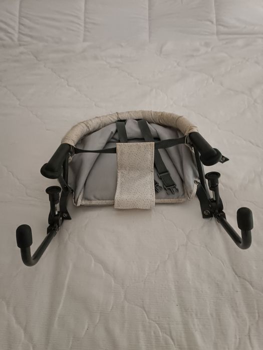 Cadeira de refeições para criança