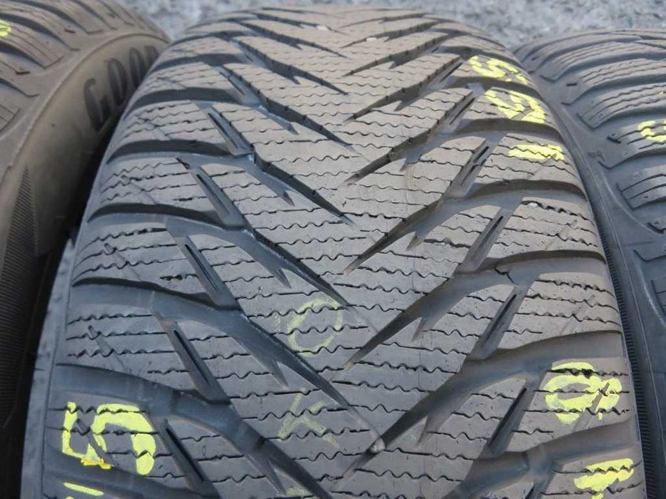 205/55 R16 91H Goodyear UltraGrip8 зима 4 штуки шини бу