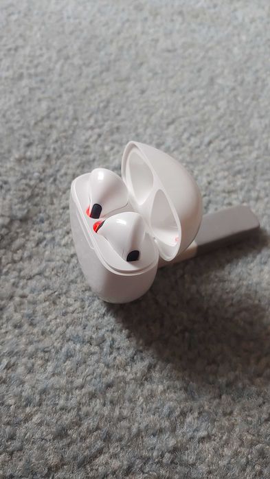 Наушники Bluetooth Беспроводные Сочный Бас Чистый Звук Студийные Новые