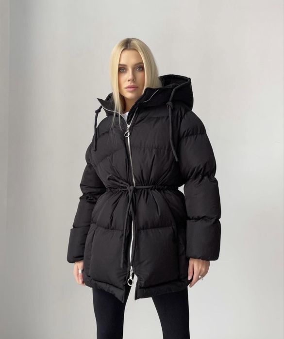 Стильний жіночий пуховик