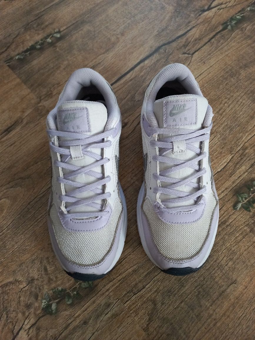 Кросівки Nike air Max 36.5 в см 23.5