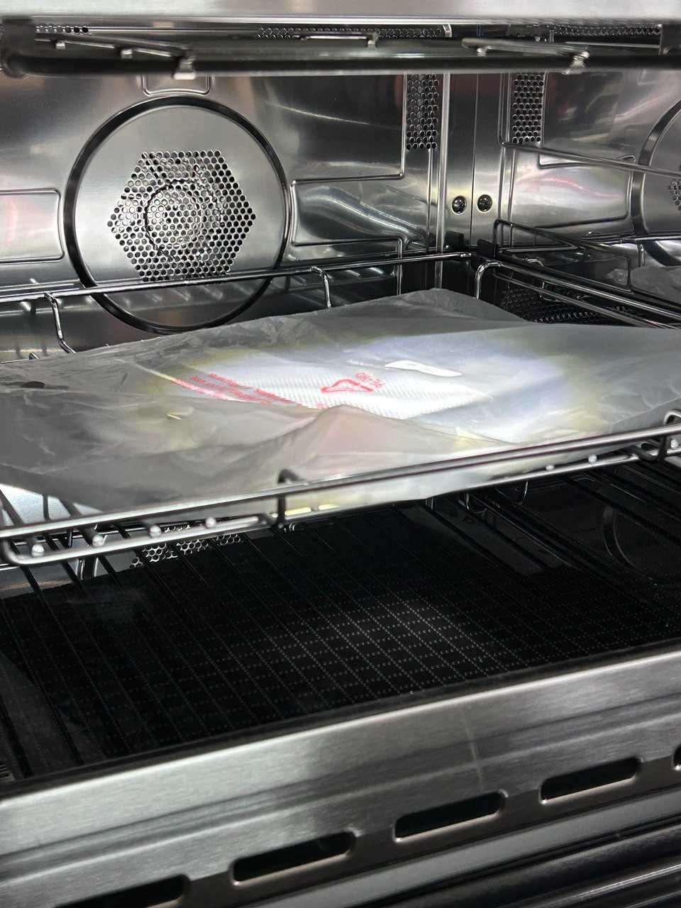 Духова шафа з мікрохвильовою піччю 2 в 1 Siemens IQ500 CM585AGS0