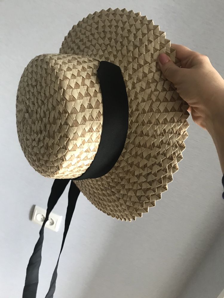 Шляпа Asos с лентами завязками
