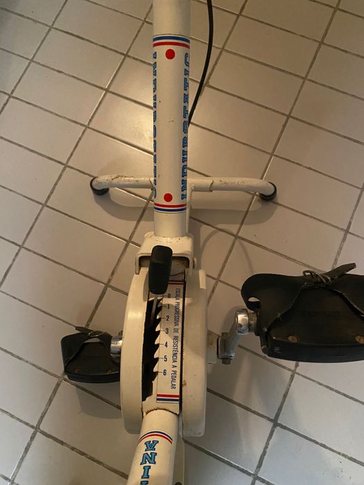 Bicicleta estática-suor garantido