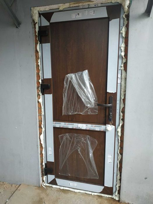 Продаємо металопластикові вікна та двері. Окна, двери Кропивницький.