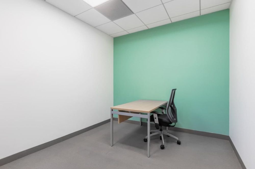 Wynajem biura w Warszawie:Prywatna 1-2 osobowa w Regus Witosa Point