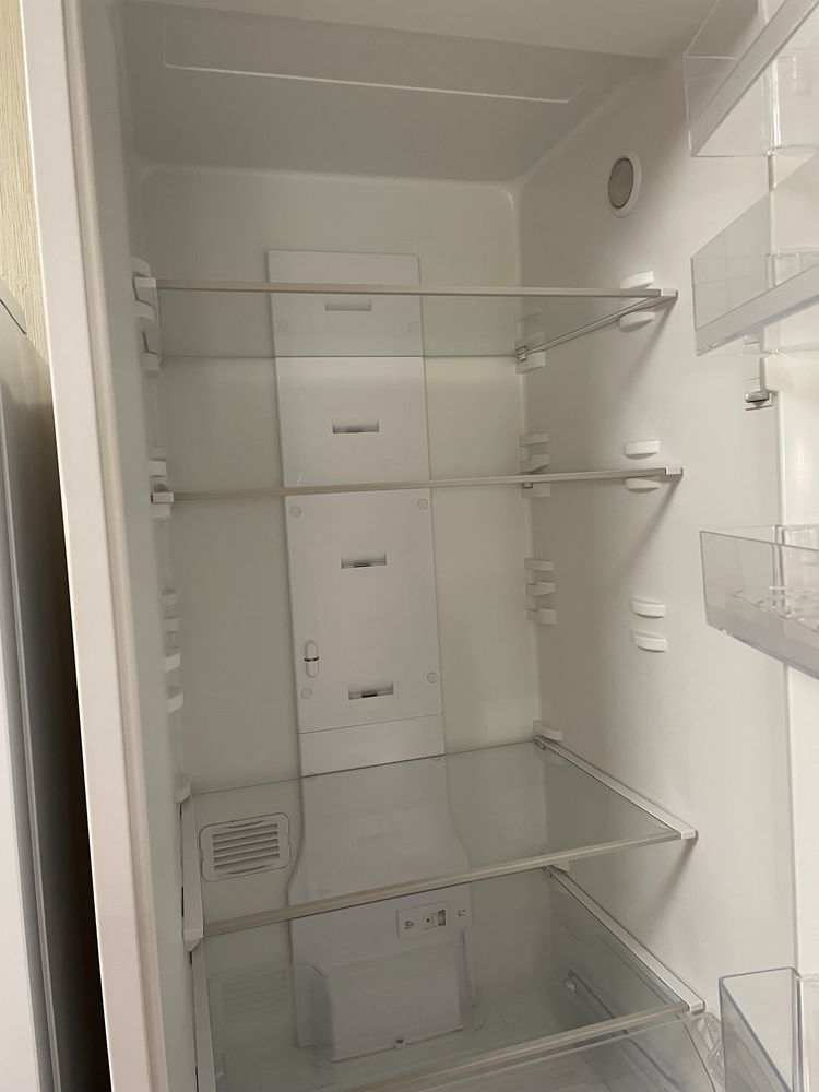 Холодильник Vestfrost FW 962 NFZ W