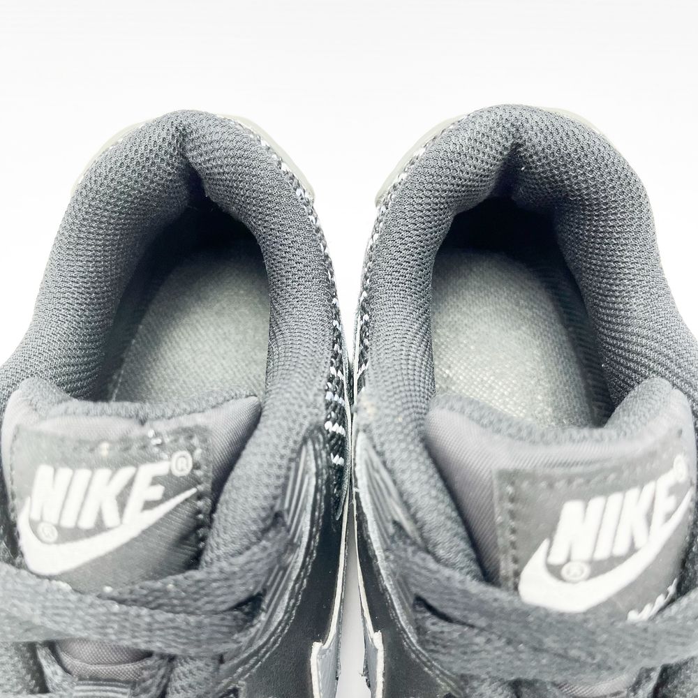 Кросівки Nike (Розмір 38) 24 см