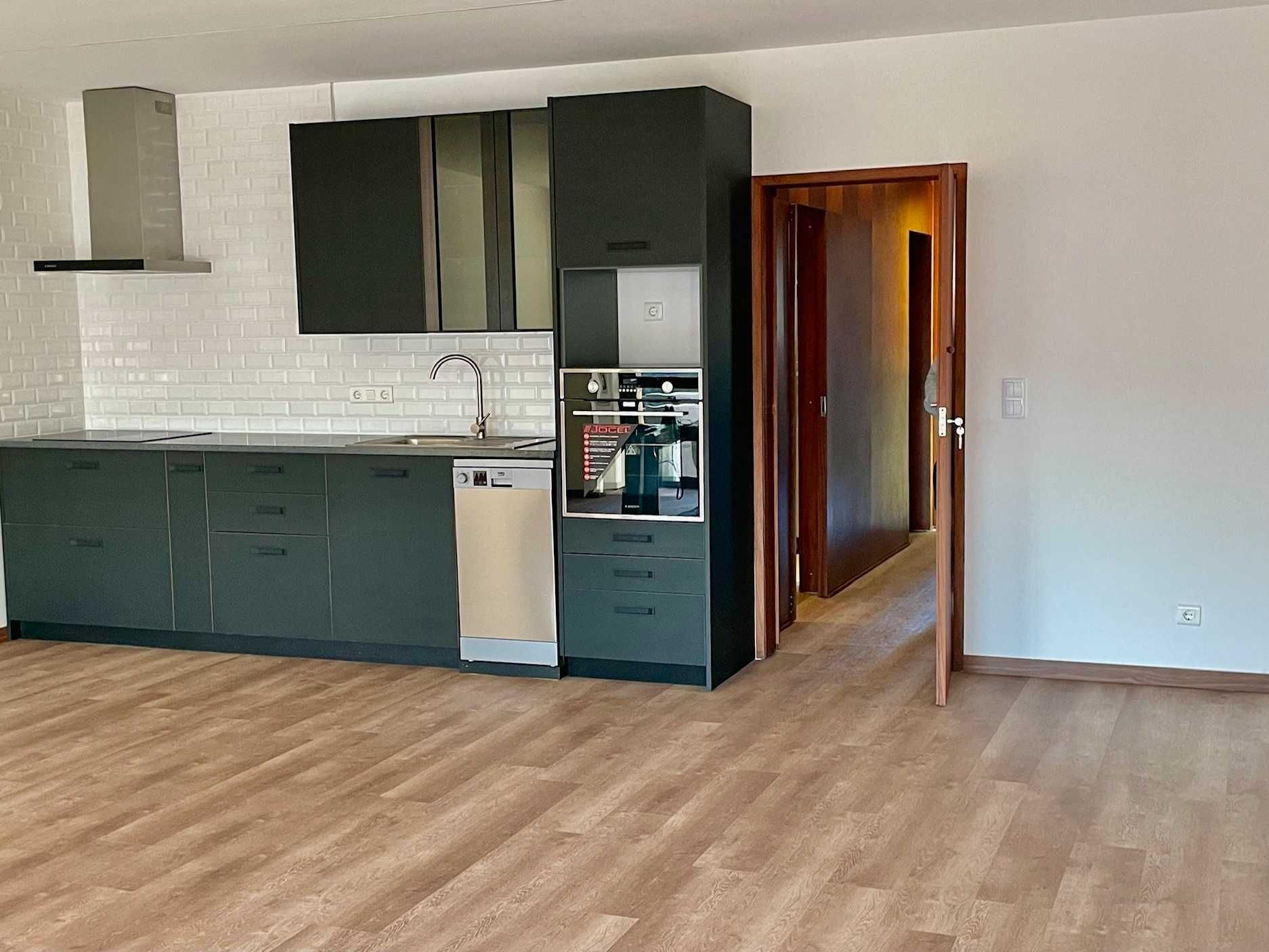 Excelente T3 Renovado no centro de Espinho