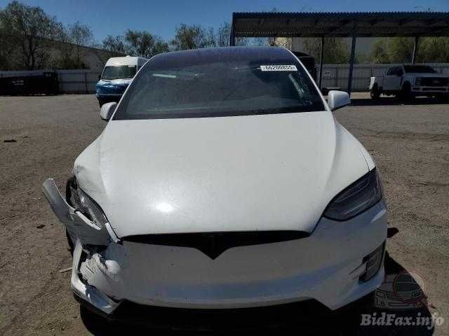 Tesla Model X 20-й рік long ranger