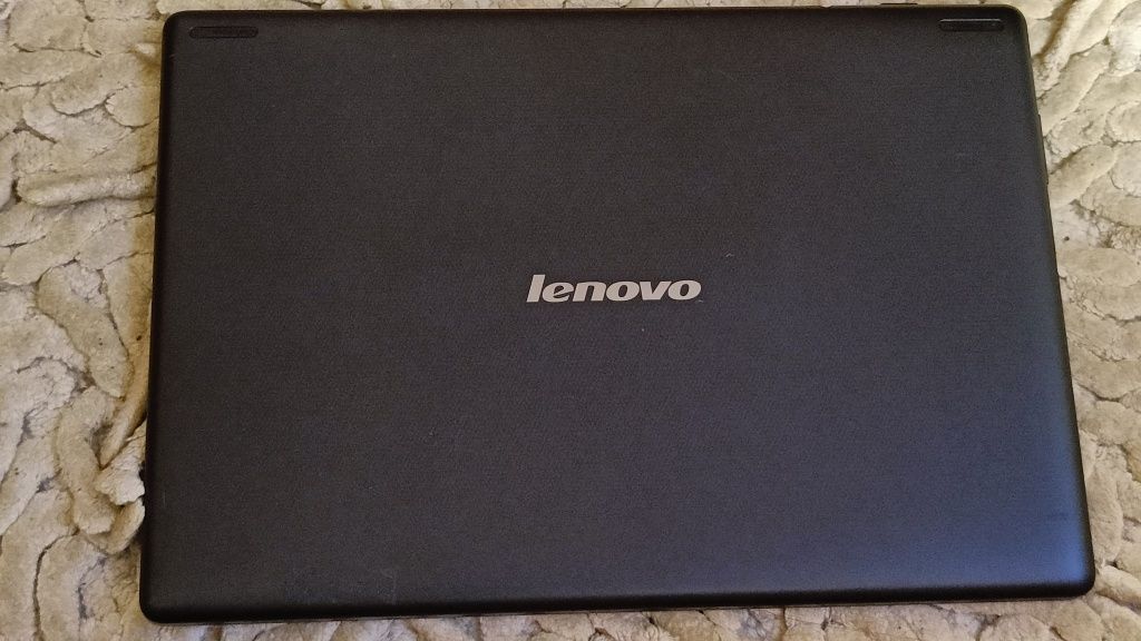 Планшет Lenovo iDea Tab S6000-F , 10" . тріщини.