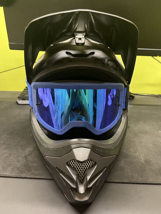 Kask Bluegrass + gogle Fox