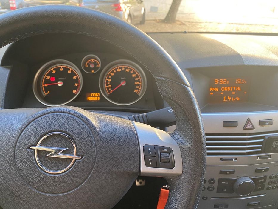 Vendo Opel Astra GTC PRETO