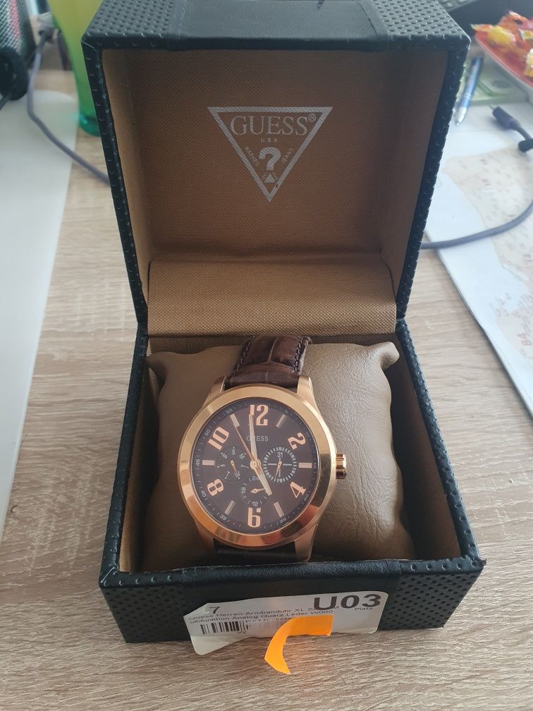 Zegarek Guess W0008G3