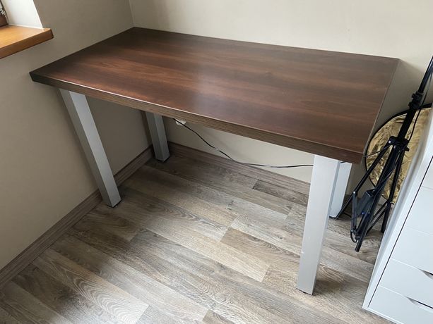 Drewniany stół / biurko firmy komandor