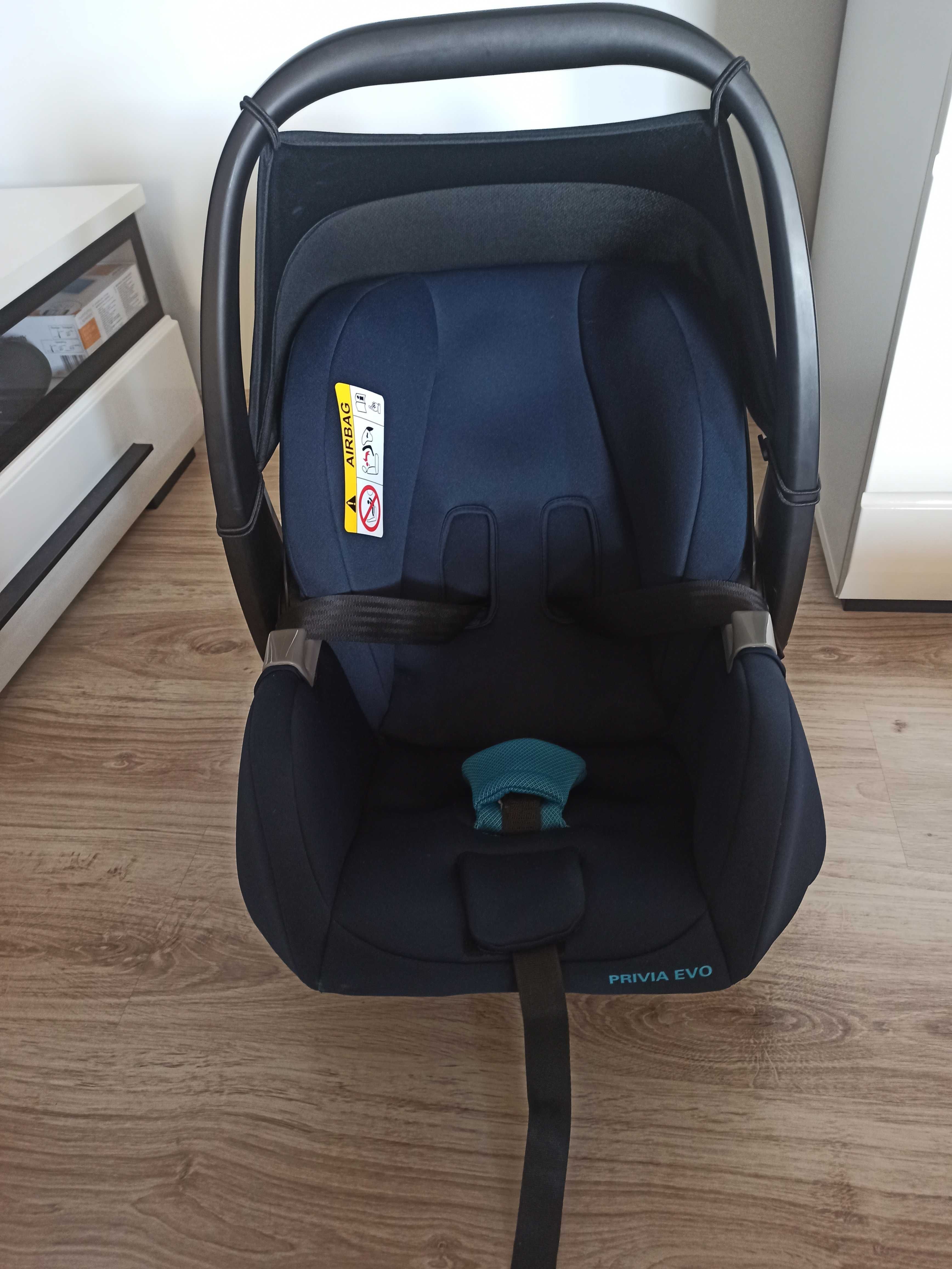 Fotelik samochodowy-nosidełko Recaro Privia Evo+baza Recaro SmartClick