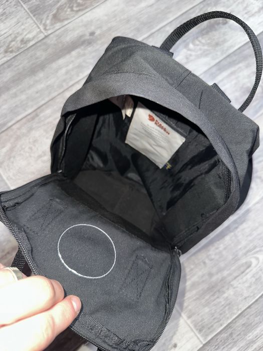 Рюкзак Fjallraven Kanken Mini Black Backback