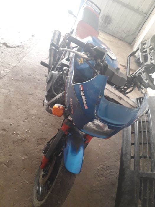 Honda VF 750 500 Silnik wszystkie części PC12 lagi