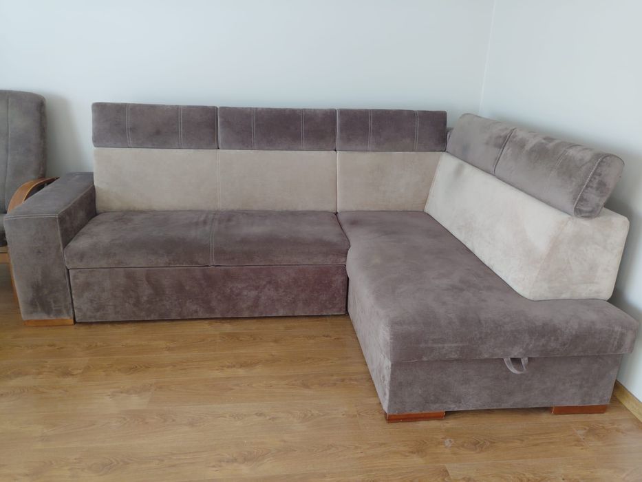 Narożnik rozkładany + 2 fotele