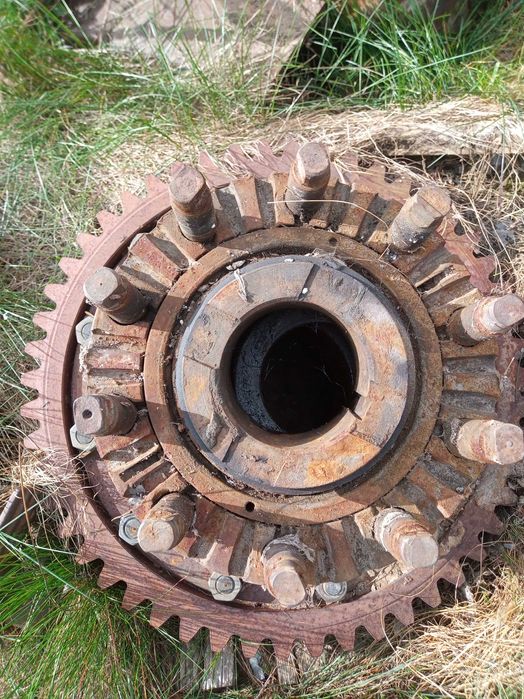 Części do Staliniec, Części do Spycharki T130 i T170 Zwolenica