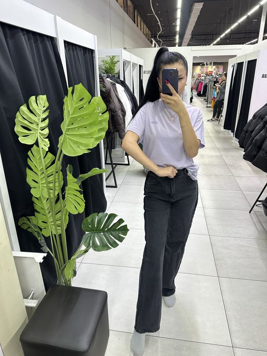 Прямі сірі джинси