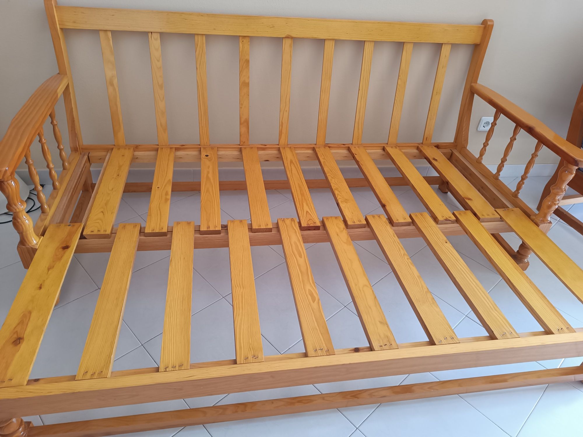 Sofá cama em bom estado
