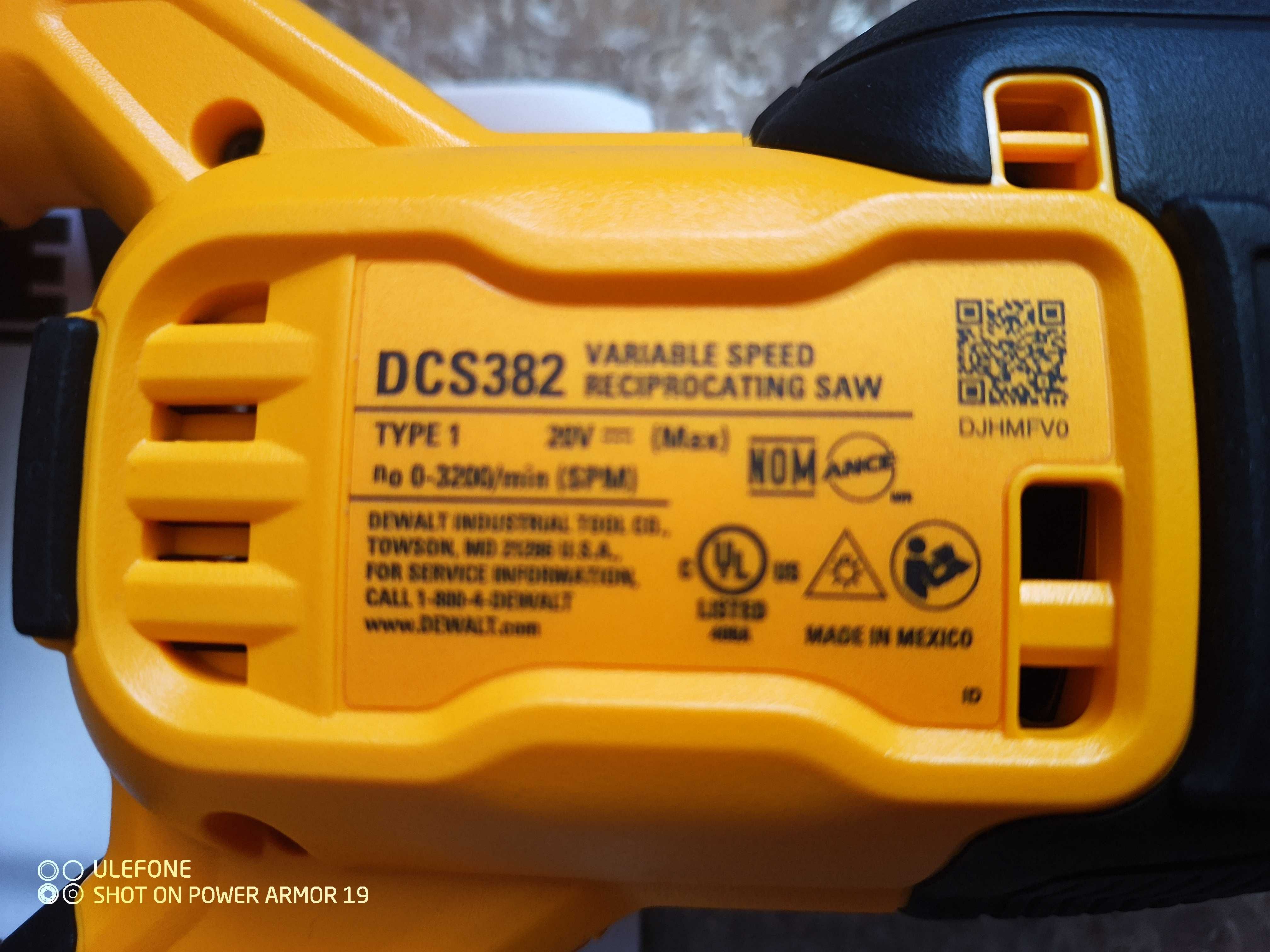 Dewalt DCS382 20V Безщіткова сабельна пила