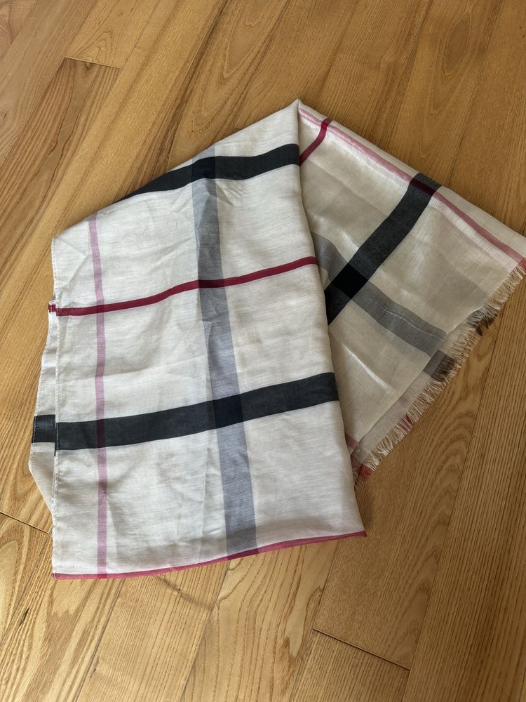 Piekny, elegancki szal w krate 100% wiskoza okazja