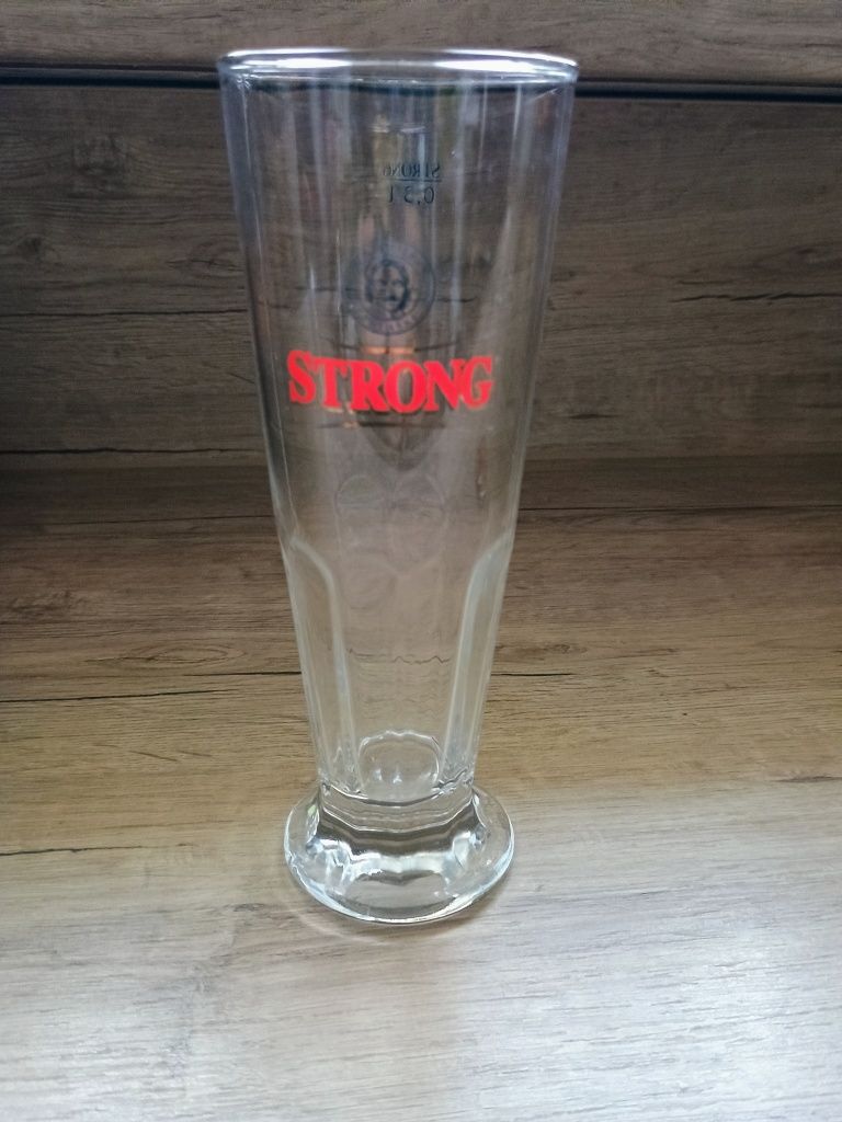 Kufel Warka Strong,grube szkło