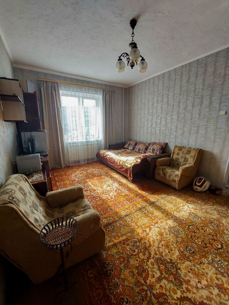 ПРОДАЖ або ОБМІН | Двокімнатна квартира в центрі Здолбунова-2 + сарай