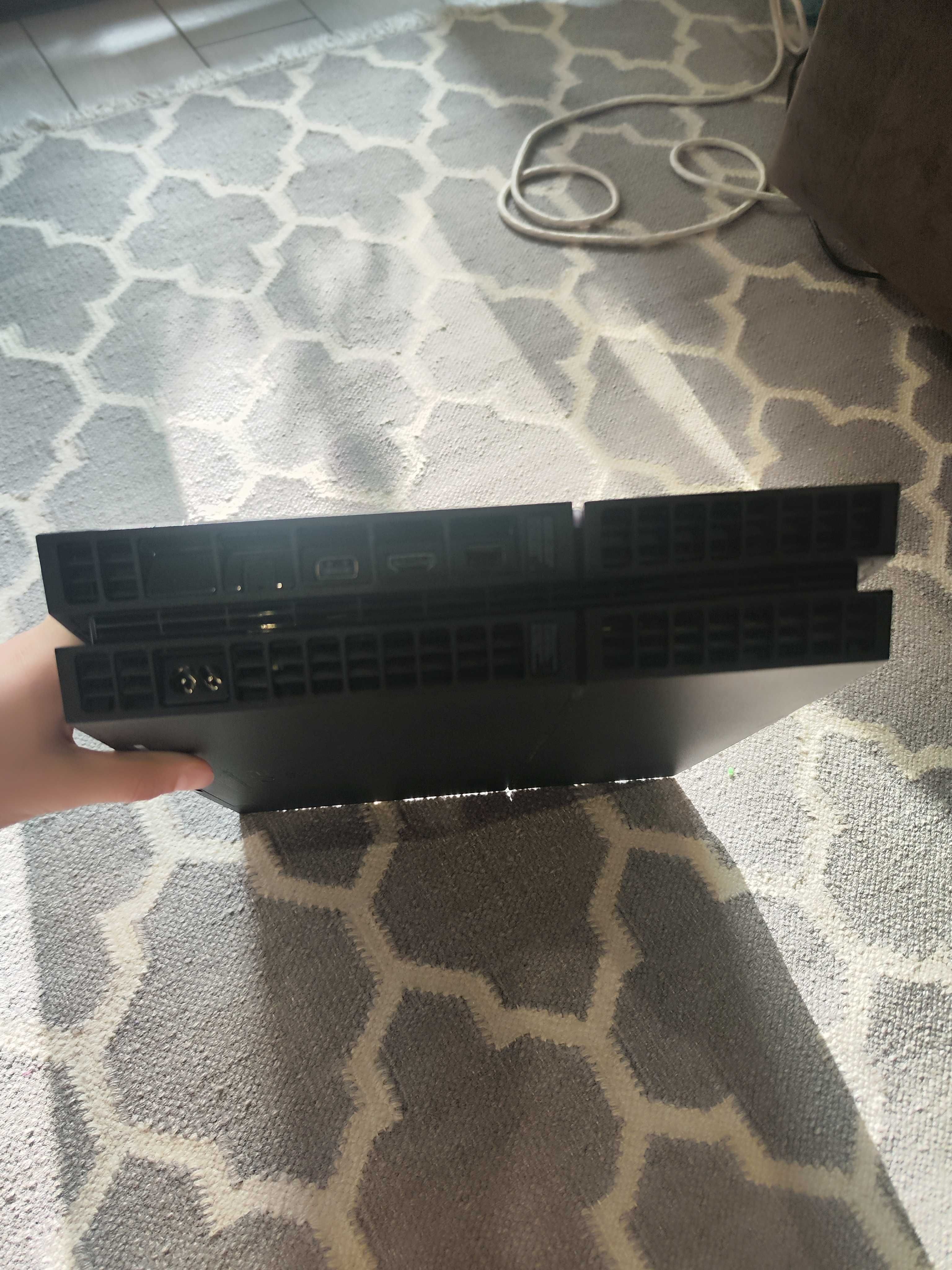 PlayStation 4 Fat +PAD