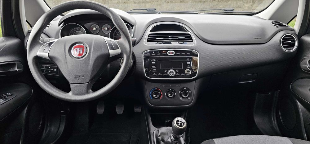 Fiat Punto Ano 2014 com 100.000 km