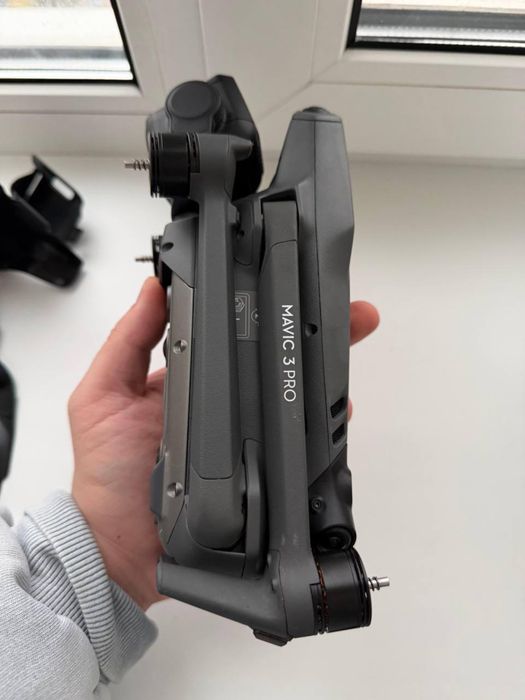 Квадрокоптер Dji Mavic 3 Pro як новий