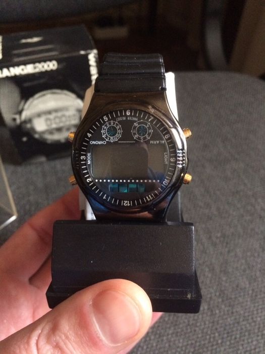 Продам Водонепроницаемые наручные часы Range 2000