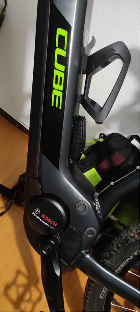 Bicicleta electrica BTT - CUBE - reaction PFM