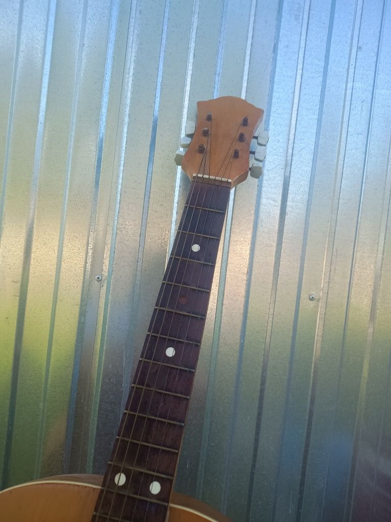 Gitara akustyczna
