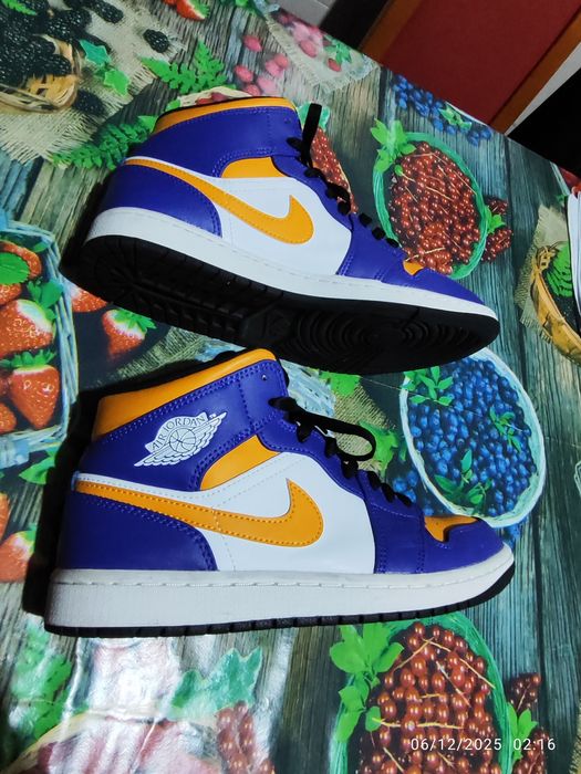 Sapatilhas Air Jordan 1 Mid Lakers Roxo Dark - tamanho 42