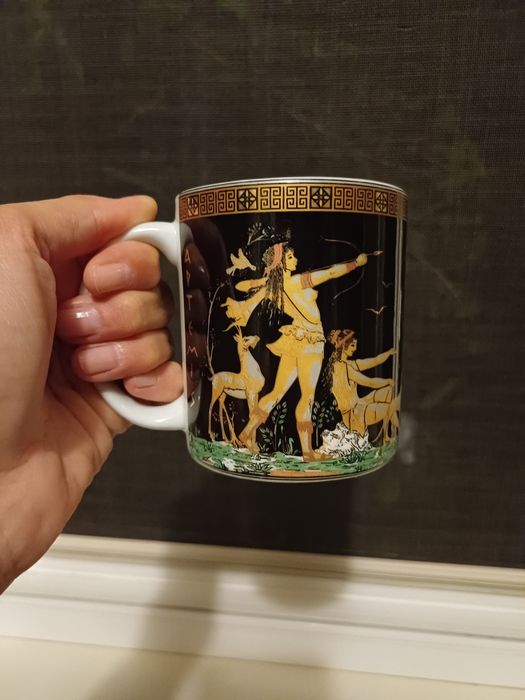 Чашка чайна у греческому стилі