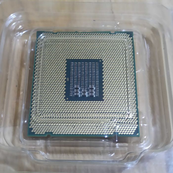 Intel Xeon E5 2667 v4