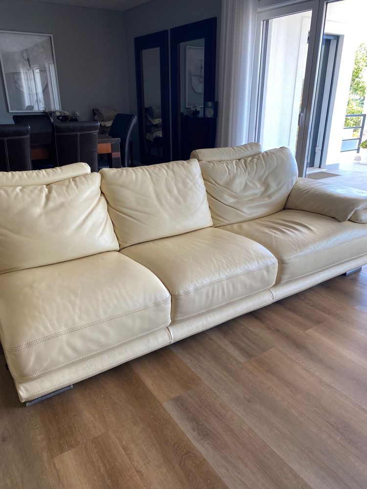 Sofa em pele chateau d’ ax