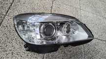 Lampa przednia prawa bixenon  C-klasa W204  nie skrętny  ładna
