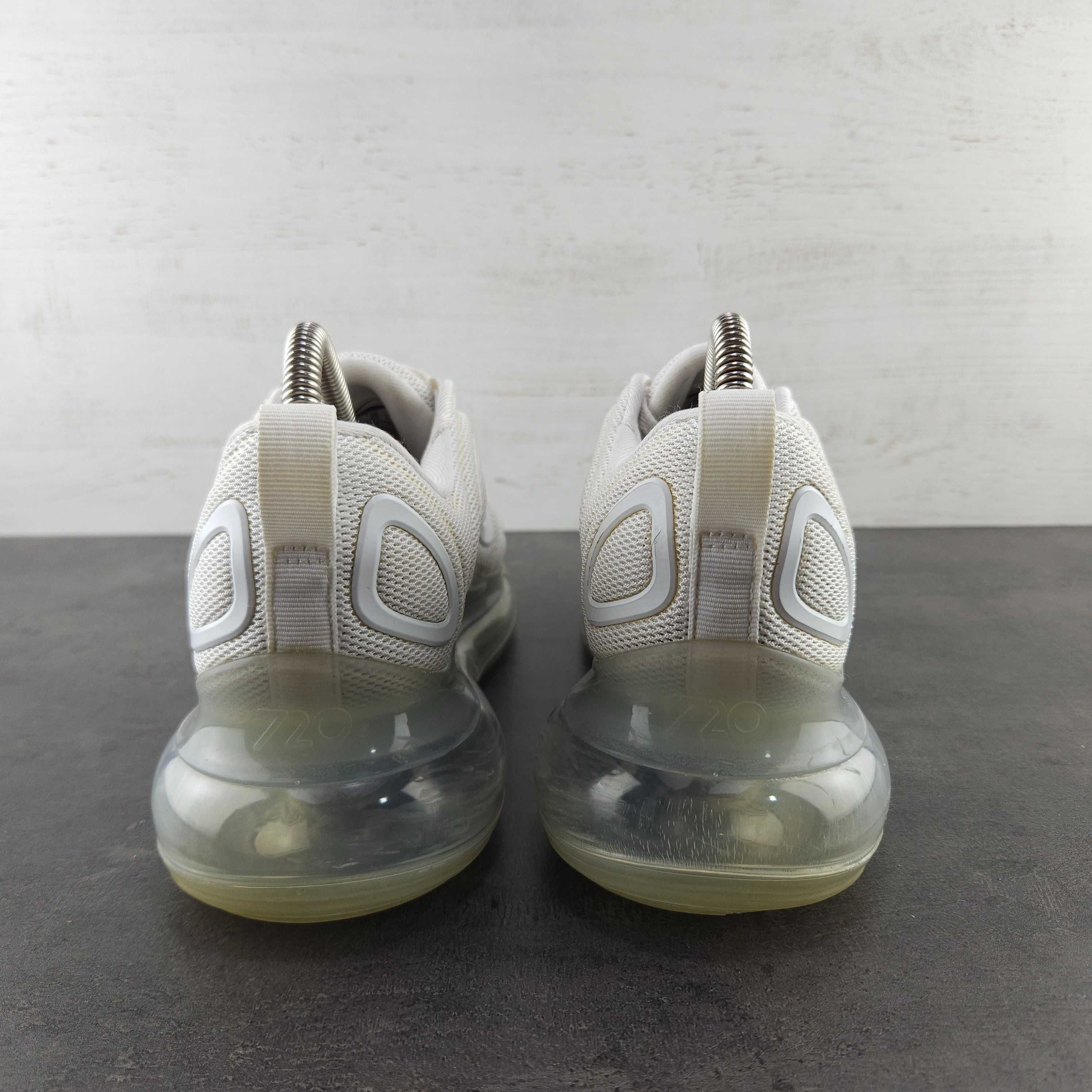 Кроссовки Nike Air Max 720. Размер 39