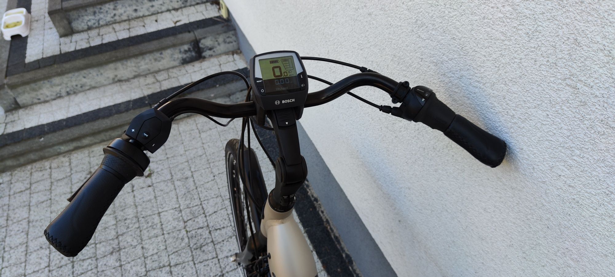 Gazelle Arroyo Grenoble C8 Bosch 500 wh piękny kolor  gwarancja