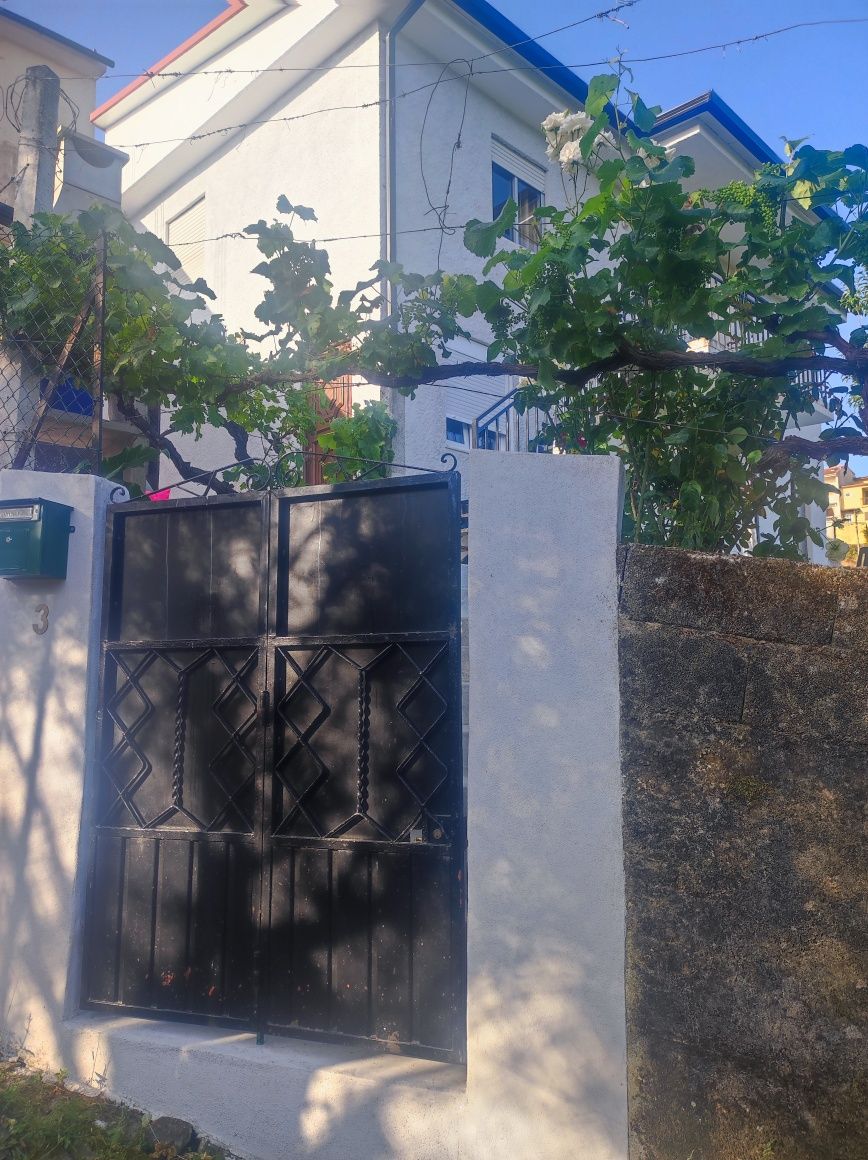 Vendo ou Faço permuta de espaço rústico com casa remodelada