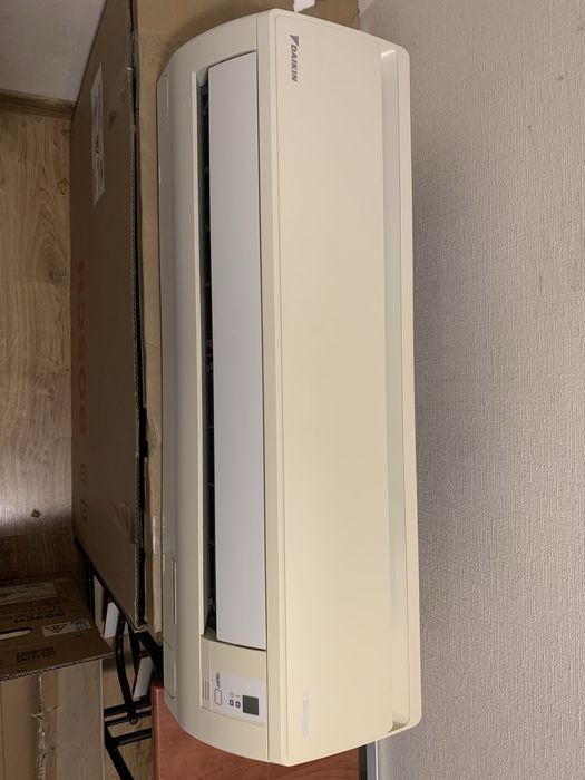 Кондиціонер Daikin FTX20j2V1B на запчастини