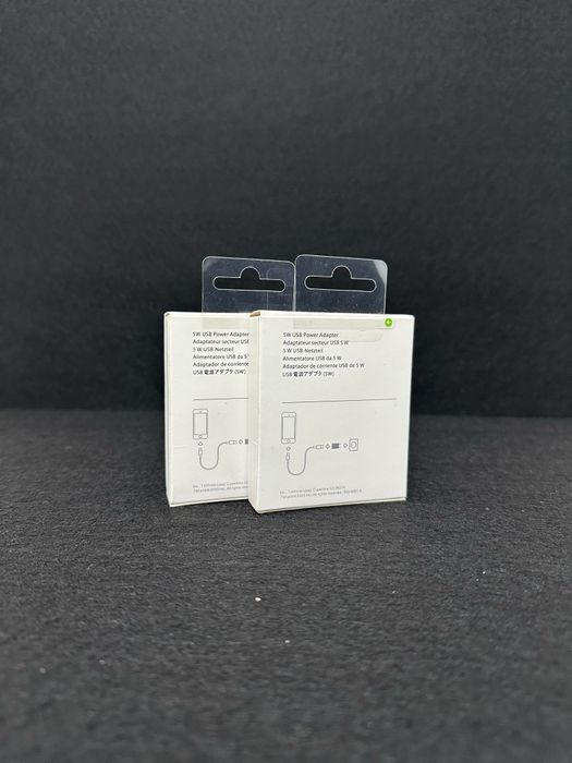 Adaptador / carregador USB 5w novo e selado