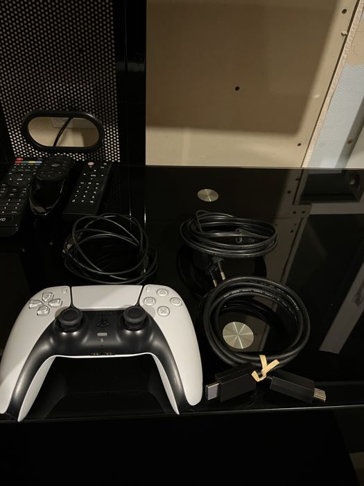 Продам Sony Playstation 5