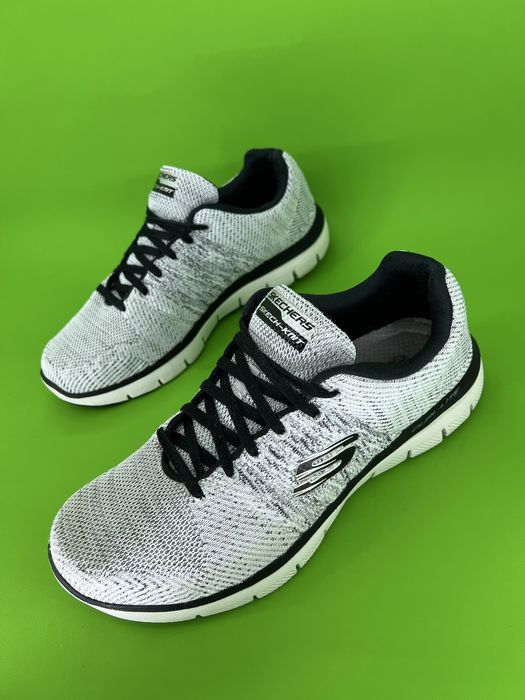 Кросівки 42р.27,5см. Skechers